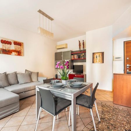 ミラノMartesana Flat With Balcony - M1 Gorla And Turroアパートメント エクステリア 写真